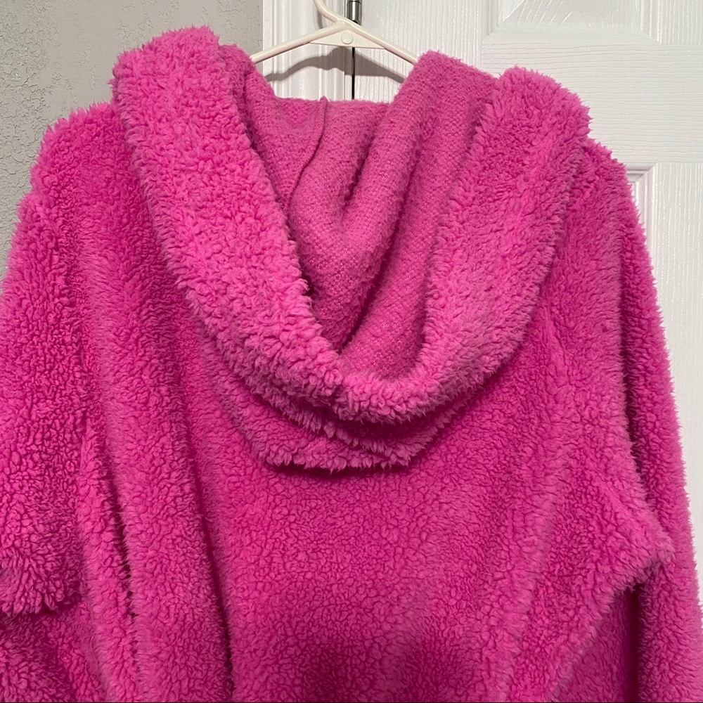 Pink Fluffy Robe - Picture 5 of 5